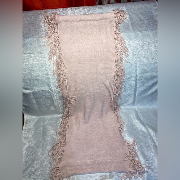 Cute Pink Scarf - Picture 4 of 4